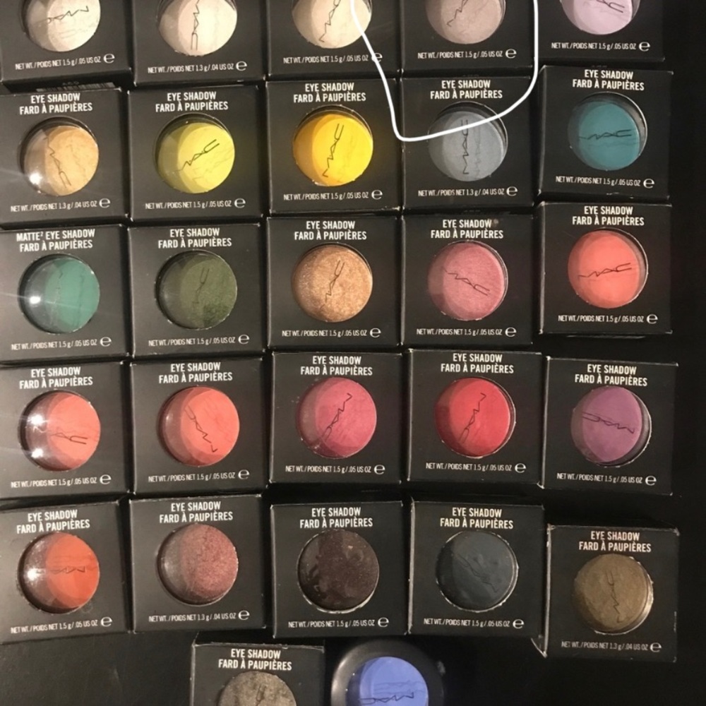 Mac cosmetics crystal eye shadow